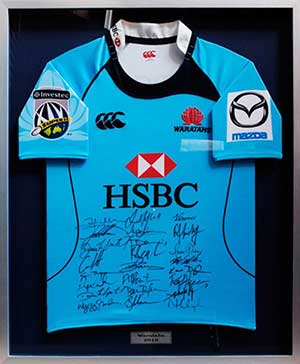 Jersey with signature frame